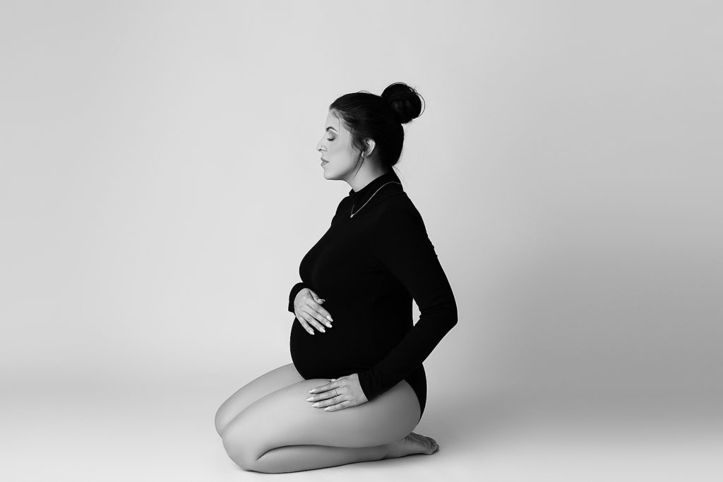 When Should You Schedule Maternity Photos