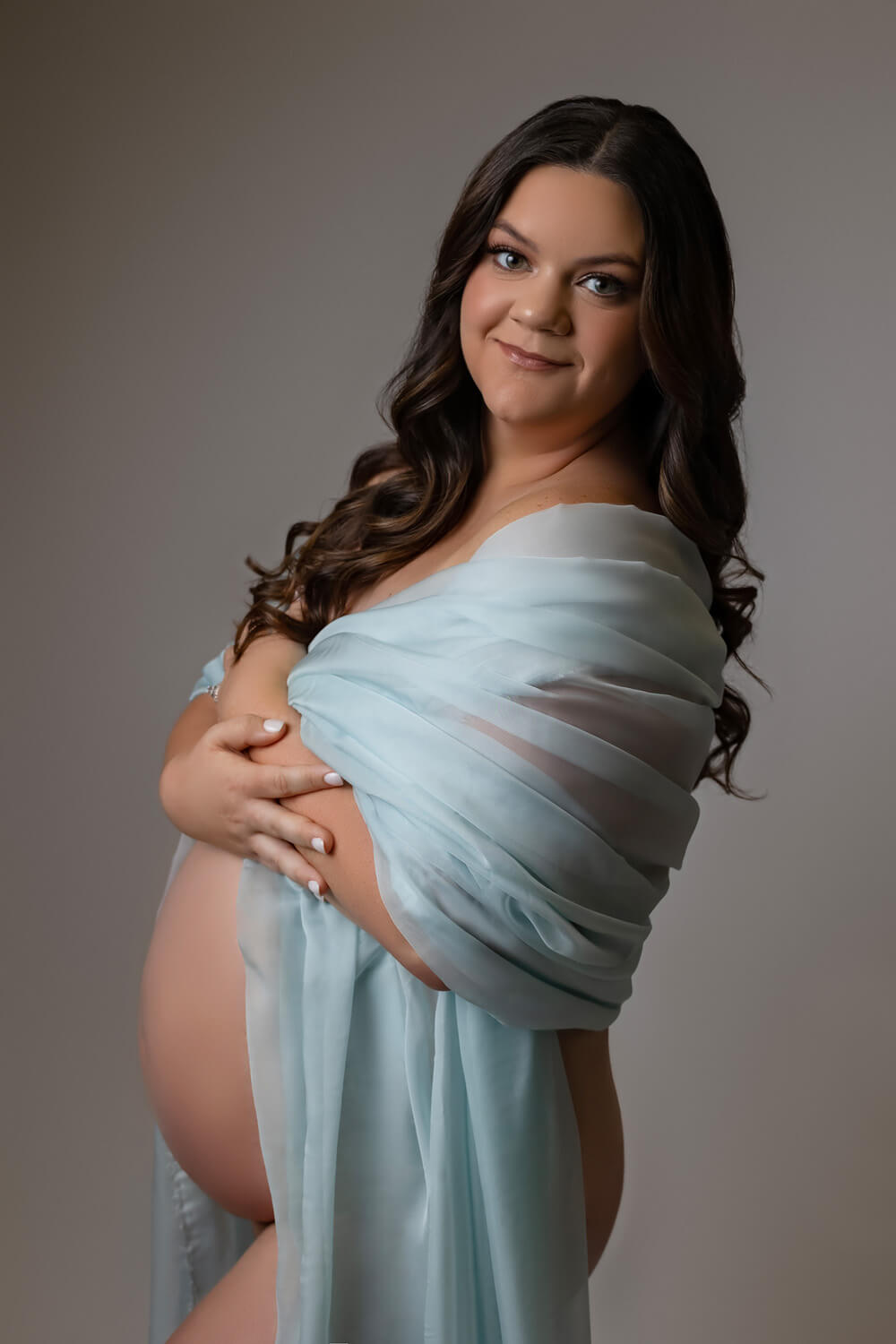 maternity photo showing belly