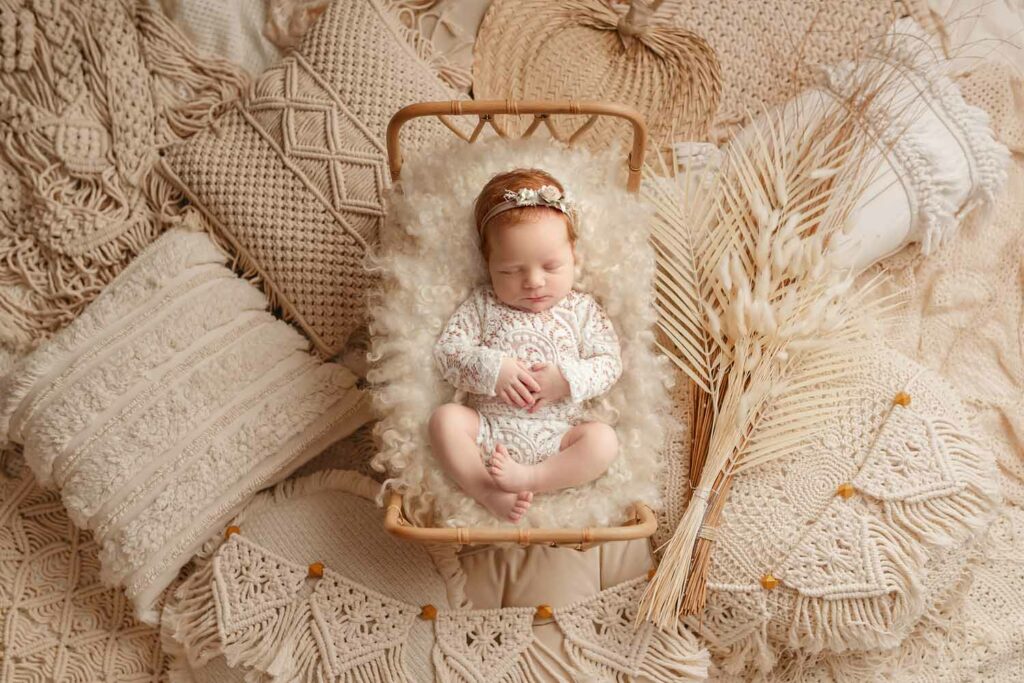 THE 6 BEST NEWBORN POSES - Pure Life Photography